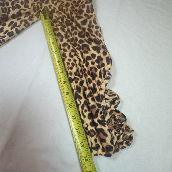 Christmas Cheetah Santa Girls Unique Unbranded Outfit Boutique 4T NEW - Picture 6 of 12